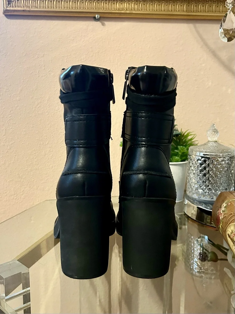 Karl Lagerfeld Black Leather Lace-Up Block Heel Ankle Boots Size 7.5